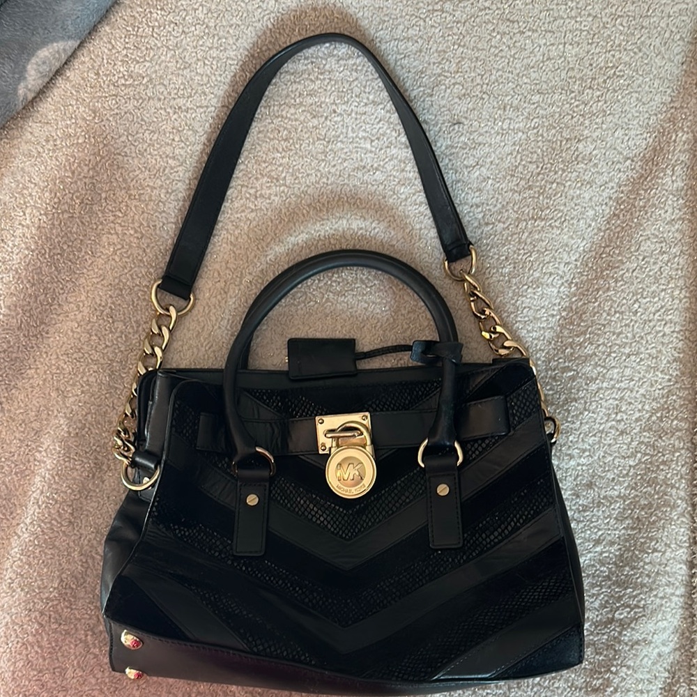 Michael Kors Black and Gold Handbag